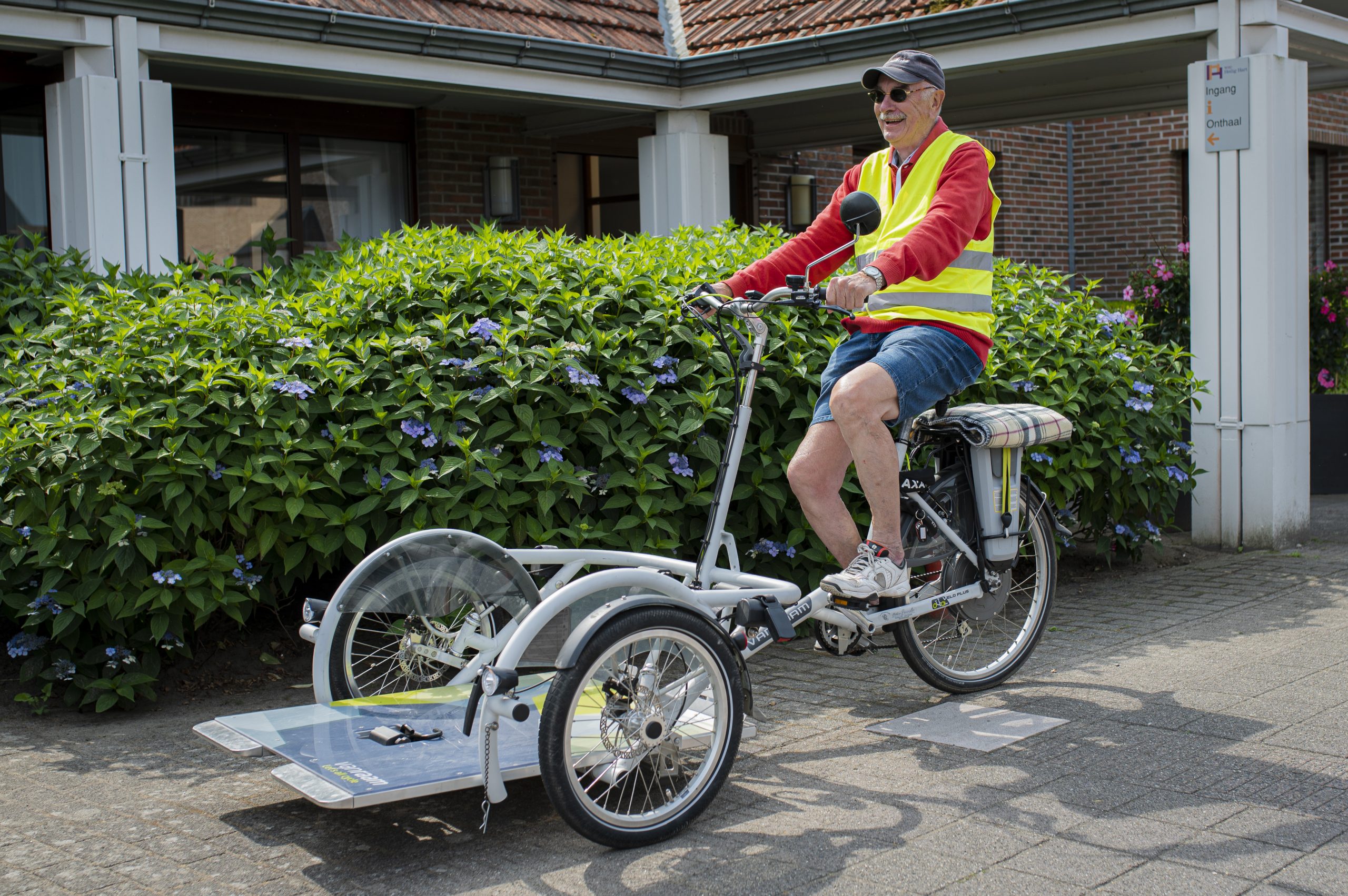 Leen onze duofiets of rolstoelfiets gratis uit!